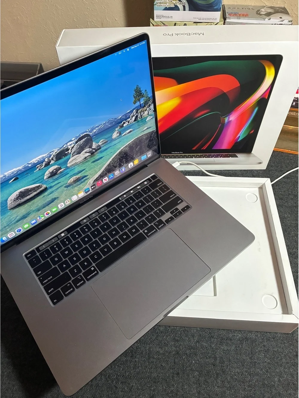 Macbook pro 16” MacOS 2025 Tahoe 26.5, ram 64gb, ssd 512gb, Apple I9-Core, A+